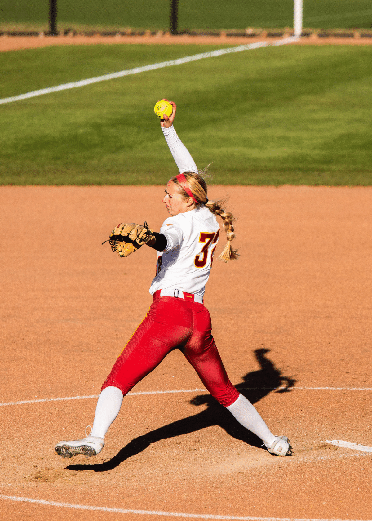 the-best-slow-pitch-softball-gloves-what-to-look-for