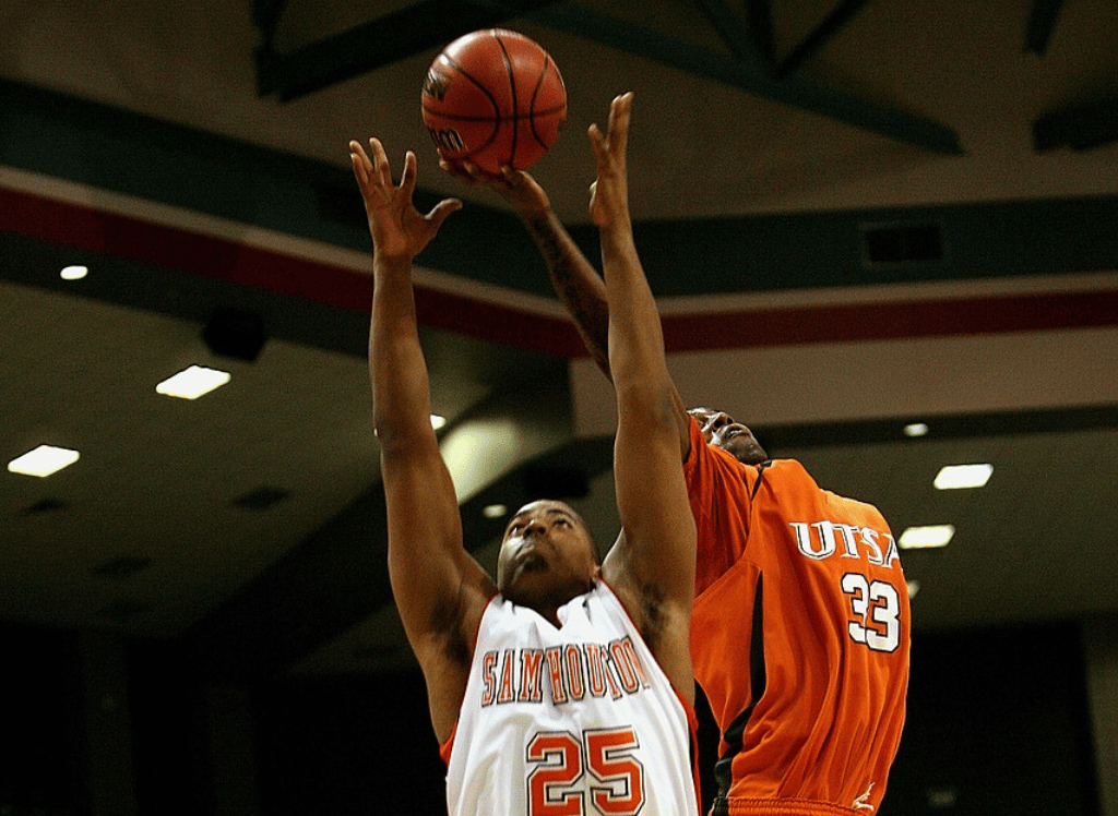 what-is-a-rebound-in-basketball-the-ins-and-outs-of-rebound