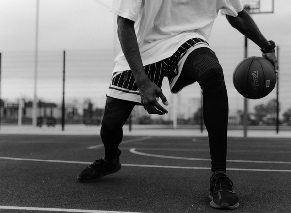 What is a Carry in Basketball? (and how can you Avoid It?)