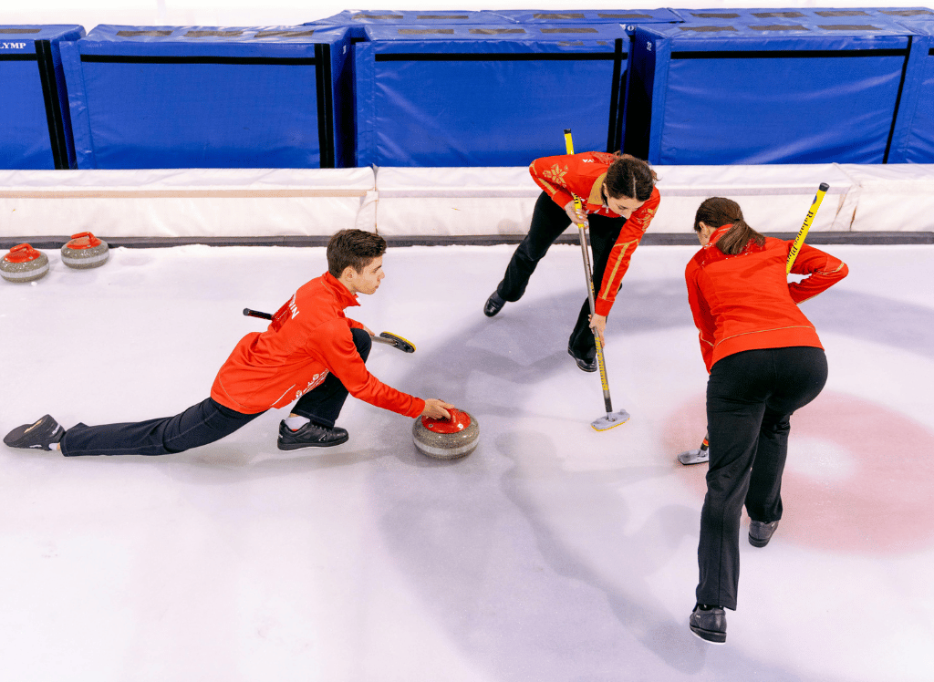 What Sport is Curling and How to Play the Sport Curling?